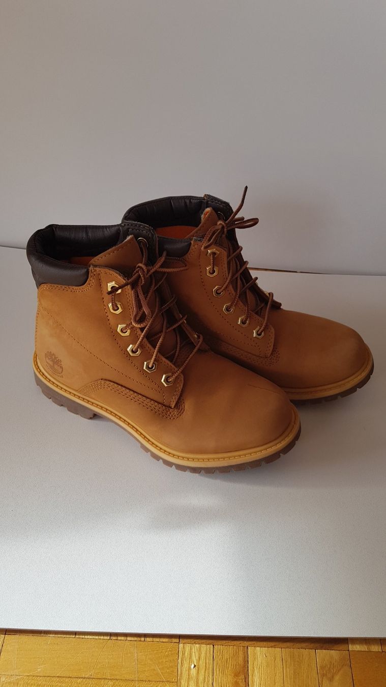 Timberland Scarpe da donna: Timberland Alburn 6 Inch Wp Boot Wheat, Taille 37 – Usato da Crans-Montana venduto da san_ska 1
