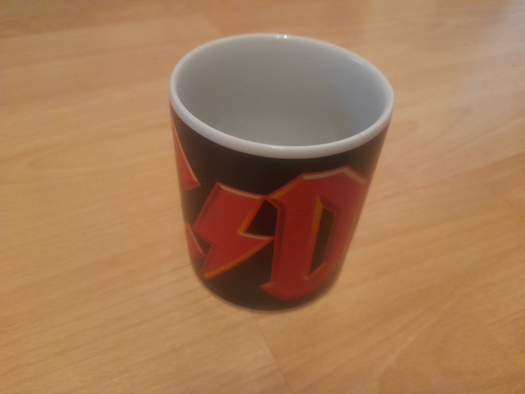 Tazze: AC/DC Tasse Teetasse/Kaffeetasse – Nuovo (secondo la descrizione) da Lustmühle venduto da chevi03 2