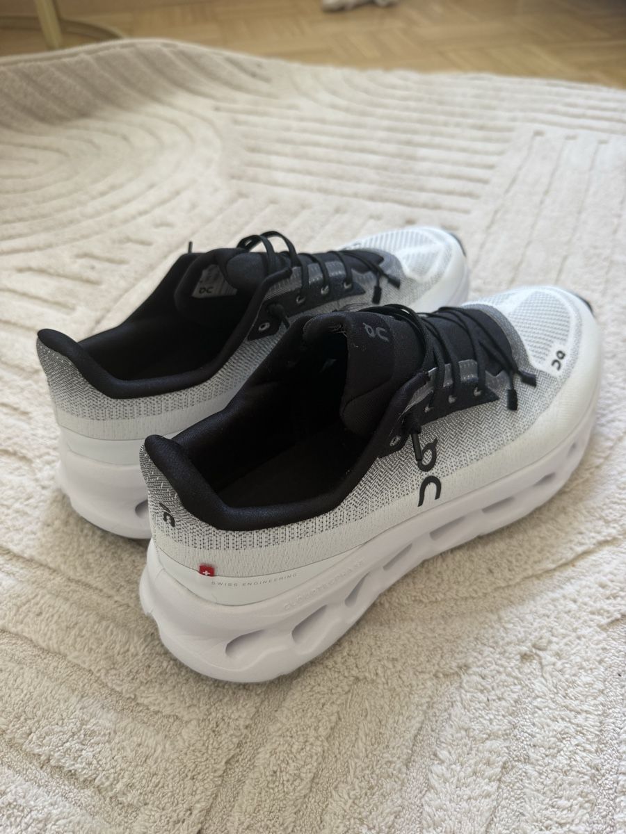 On Chaussures hommes: On cloud  – Neuf (Voir description) à Muraz (Collombey) par mon_kfs5 1