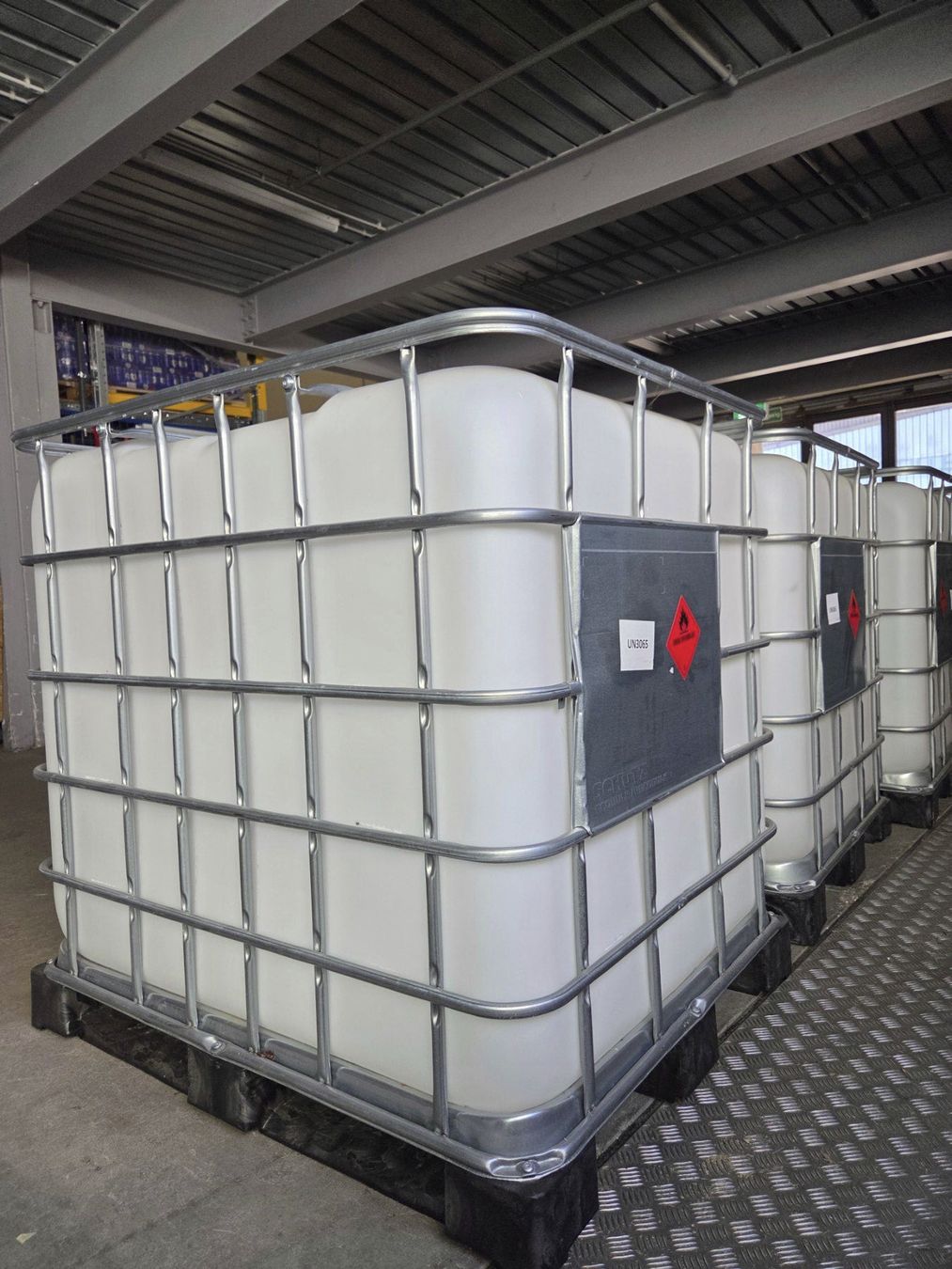 Contenitori edile: IBC Container – Usato da Willisau venduto da Middland 2