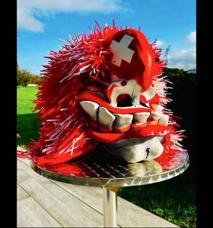 Fasnachtsmaske Tschingel rot/weiss CH