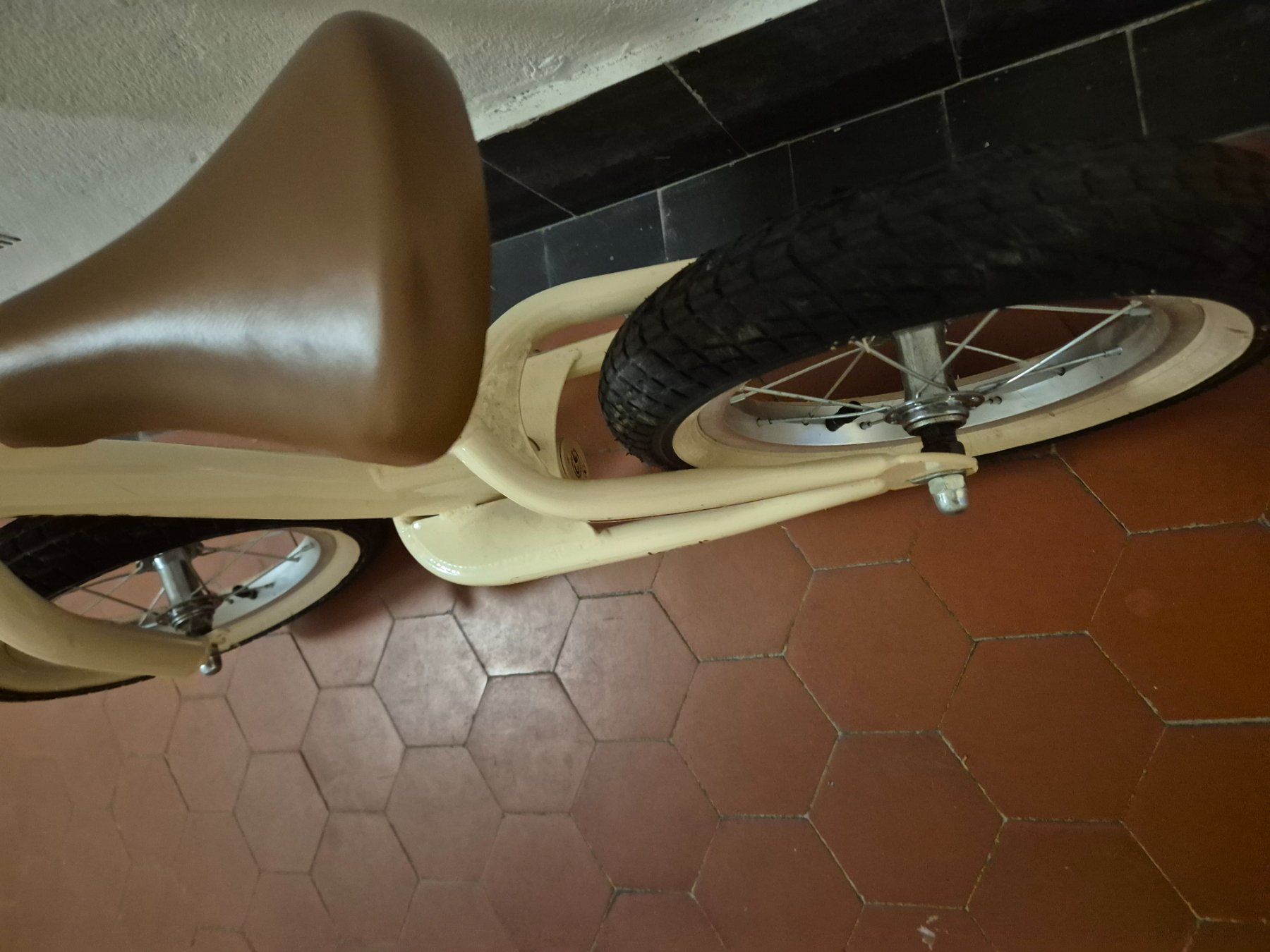 Janod Veicoli per bambini: Kinder Laufrad Janod Bikloon Vintage – Usato da Zürich venduto da lei_8qn9 2
