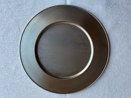 8 Zinnteller (als Platzteller/Untersetzer)