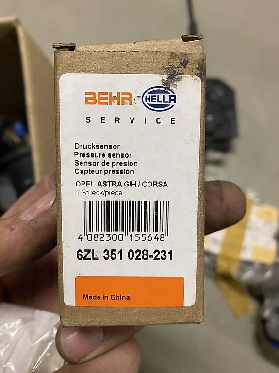 Altro per industria metallurgica: Druckschalter opel 6ZL351028-231 – Usato da Schwaderloch venduto da z_g