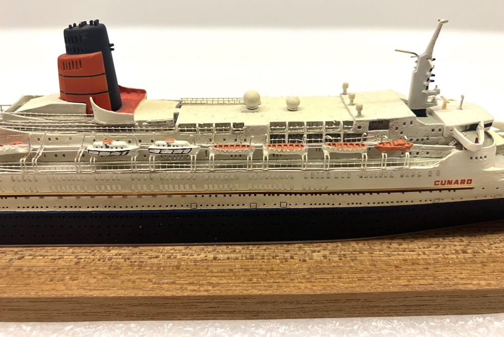 Queen Elizabeth II Qe2 CUNARD: schönes Schiffsmodell - Guss 6