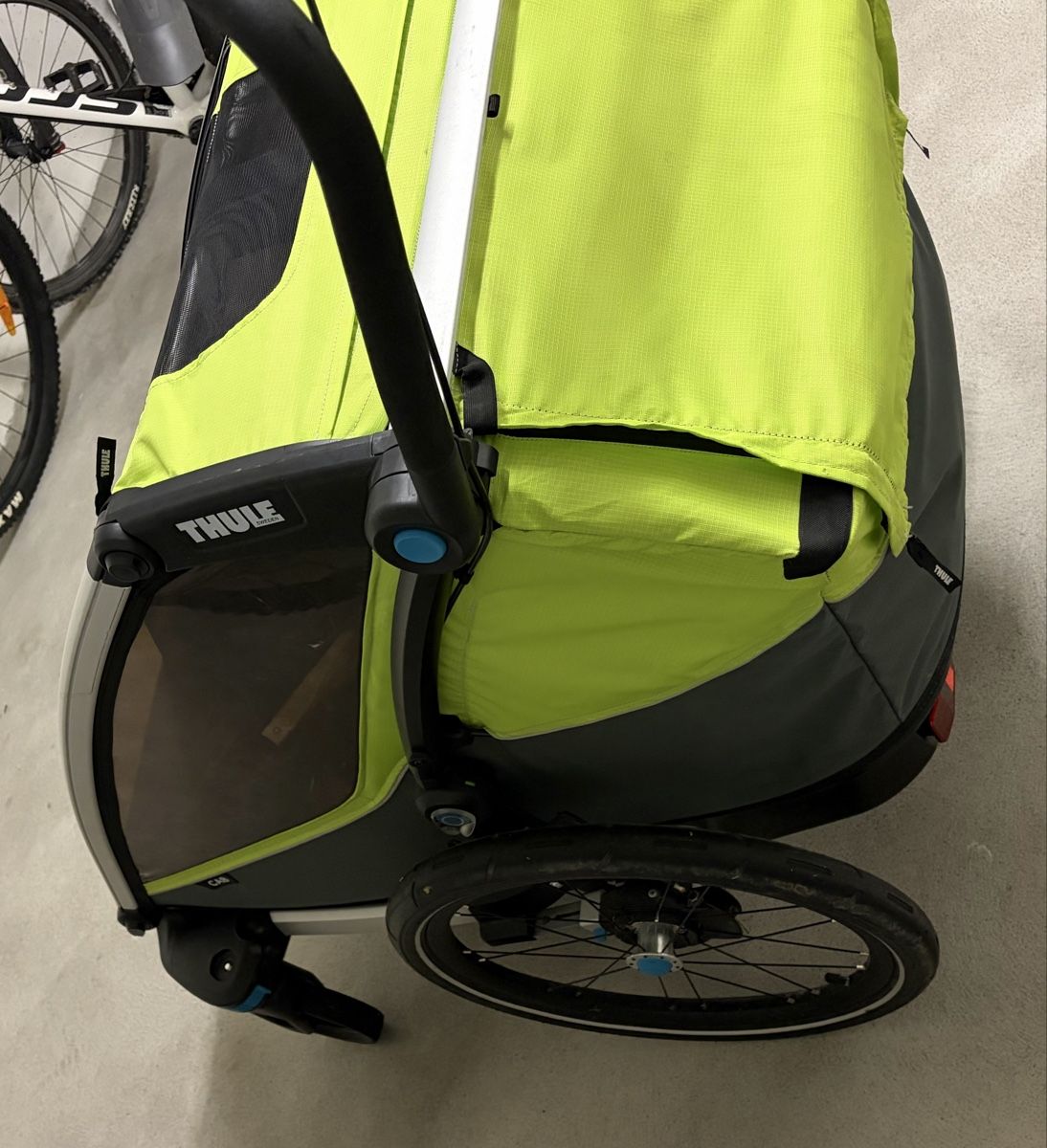 Thule Rimorchi: Thule Chariot Cab 2 (Zweisitzer) – Usato da Volketswil venduto da widi87 2