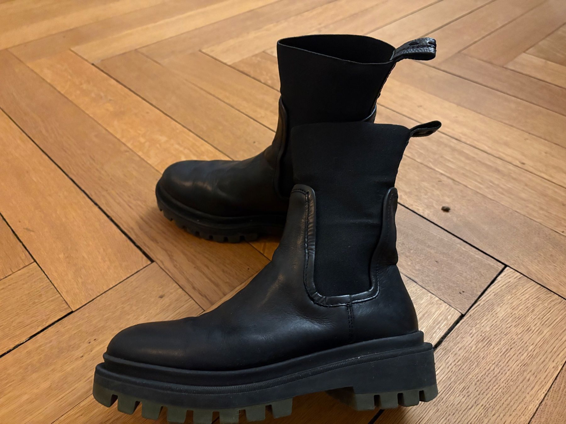 Scarpe da uomo: Schwarze Boots von CRICKIT Gr. 37 – Usato da Zürich venduto da triangular 6