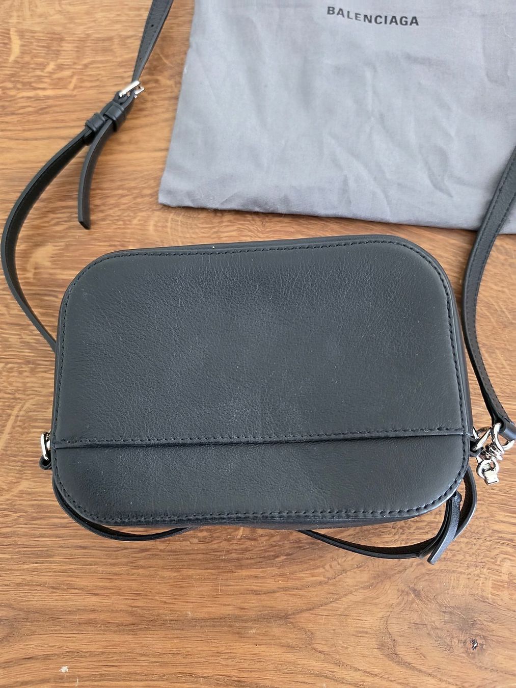 Balenciaga Borse da donna: Balenciaga Everyday Small Camera Schultertasche – Nuovo (secondo la descrizione) da Sissach venduto da Alexgo78 2