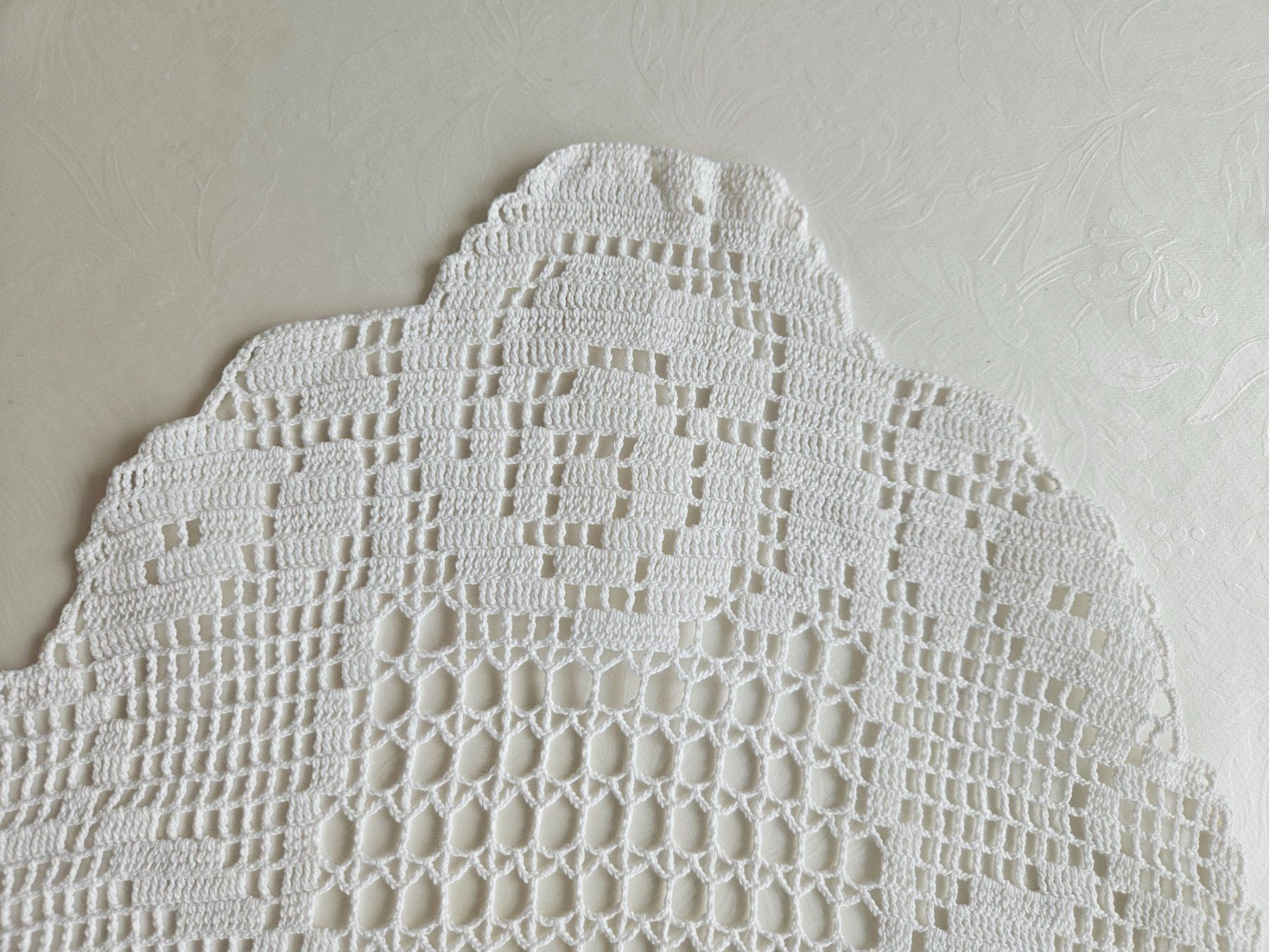 Altra biancheria da tavola: Spitzendeckchen Spitzendeckeli Läufer 82x30 cm Shabby Chic – Usato da Gossau ZH venduto da LeoniesDeko 4