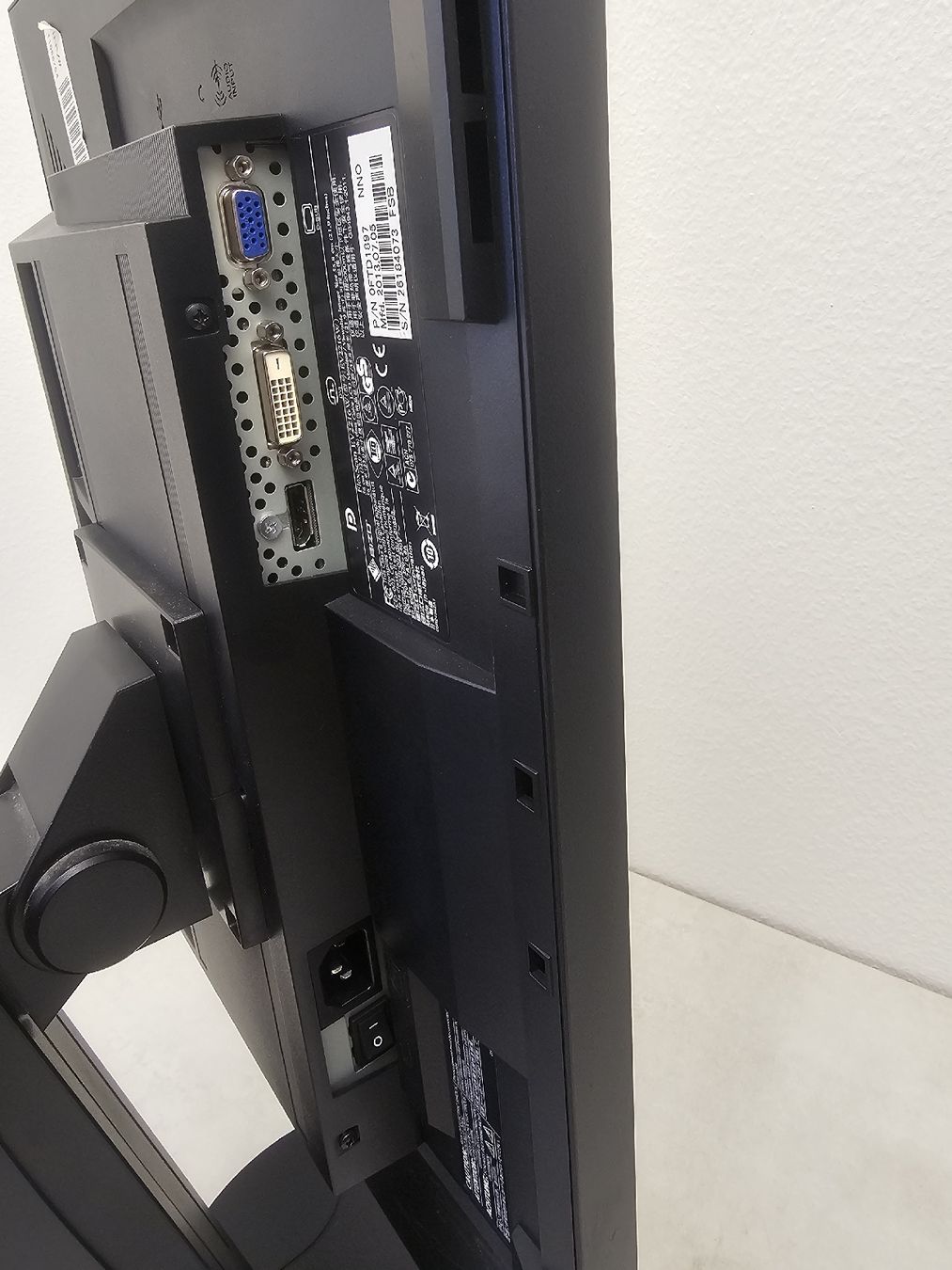 Eizo Monitor: FlexScan EV2216 W EIZO 22" FHD MONITOR  – Usato da SCHAFFHAUSEN venduto da Atami99 3