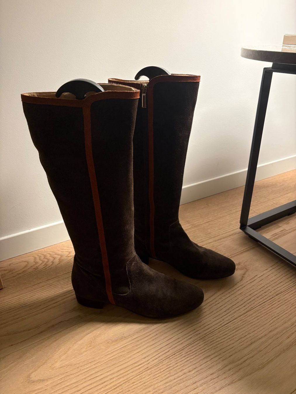 Scarpe da donna: Braune Damen Wildlederstiefel, Grösse 41 – Usato da Buchberg venduto da selphy33
