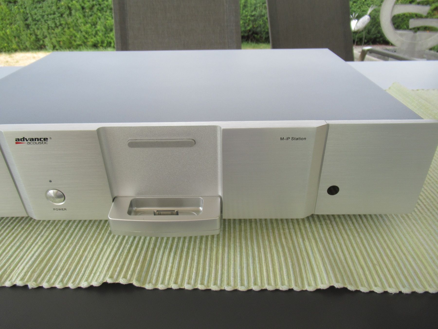 Docking station: iPod-Docking-Station Silber von Advance Acoustic – Nuovo e nell'imballaggio originale da Obergösgen venduto da cairn