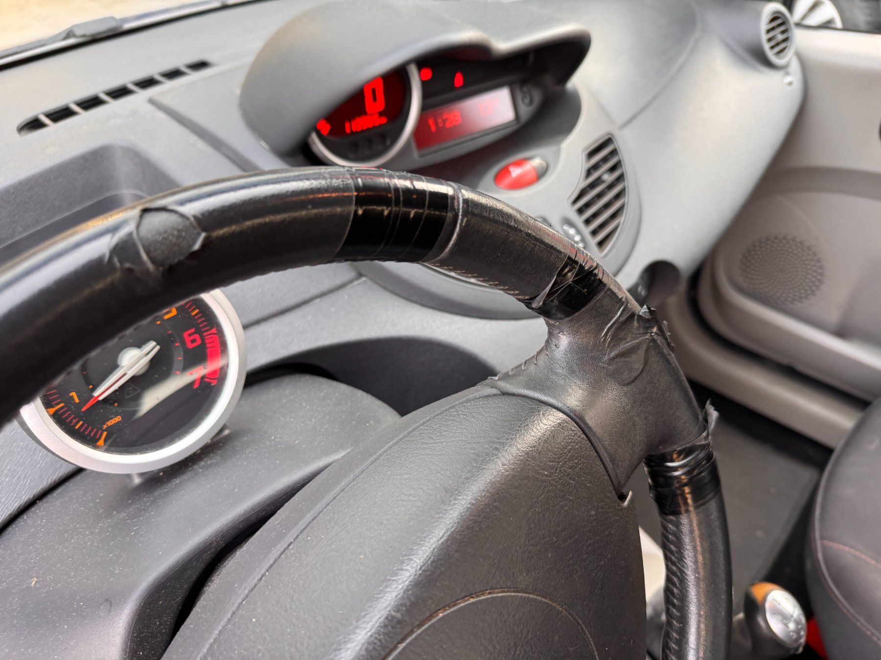 Renault Autos: Renault Twingo 1.2 GT ab MFK – Defekt aus Uster von 1i93kmd 8