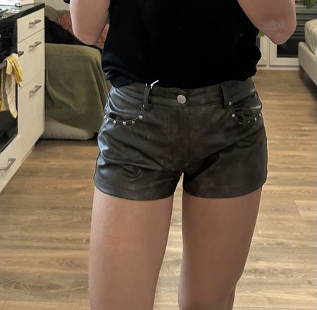 Desert style shorts with studs in size 34
