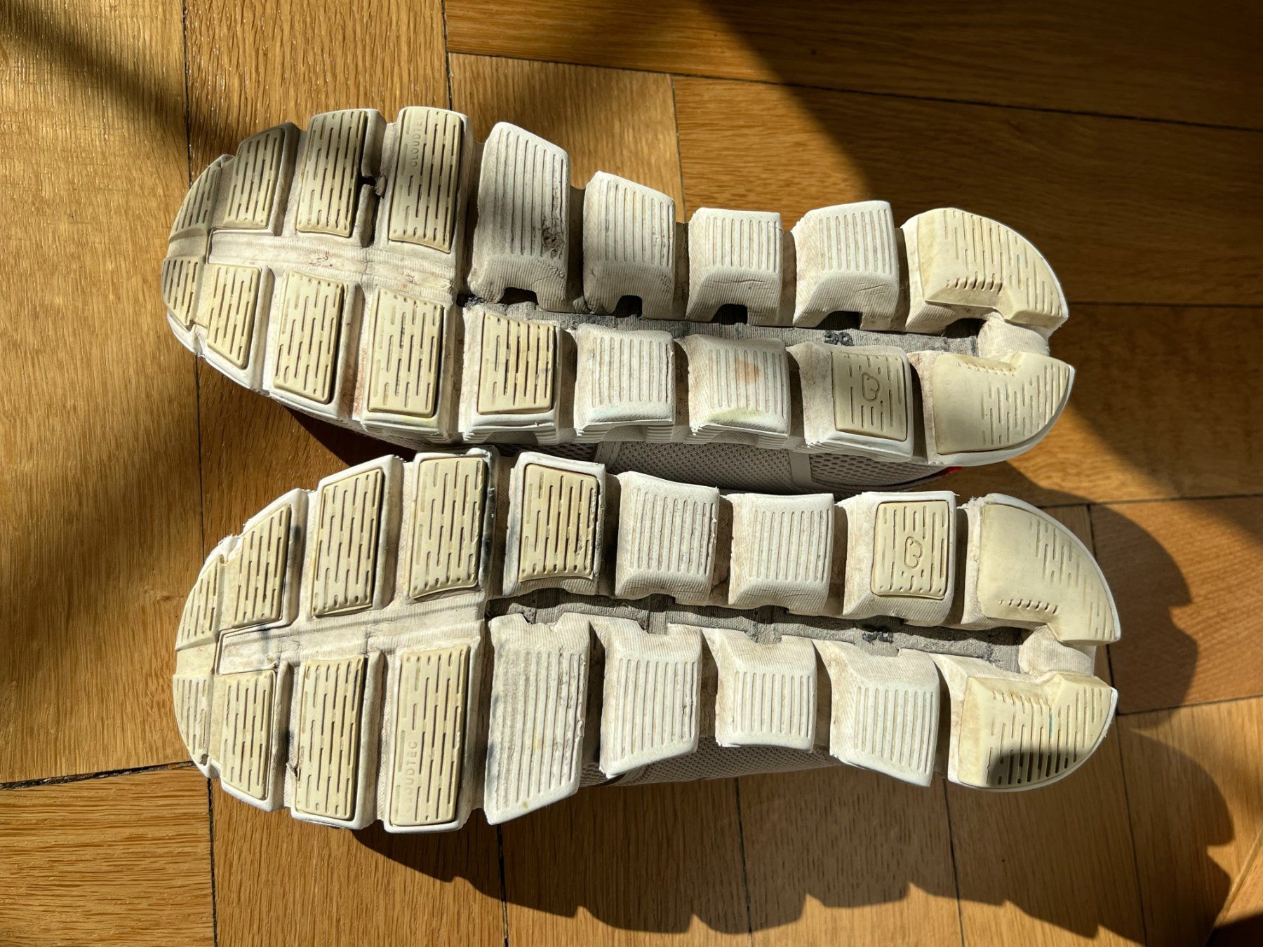 On Chaussures femmes: On Schuhe – D'occasion à Basel par wuyo 3