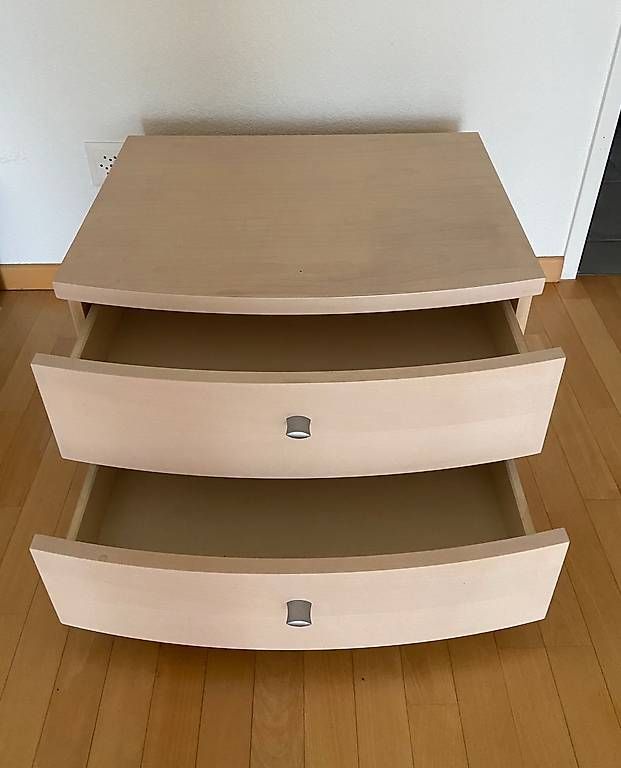 Comodini: Nachttisch mit 2 Schubladen - helles Holz – Usato da Wetzikon ZH venduto da davos74 1
