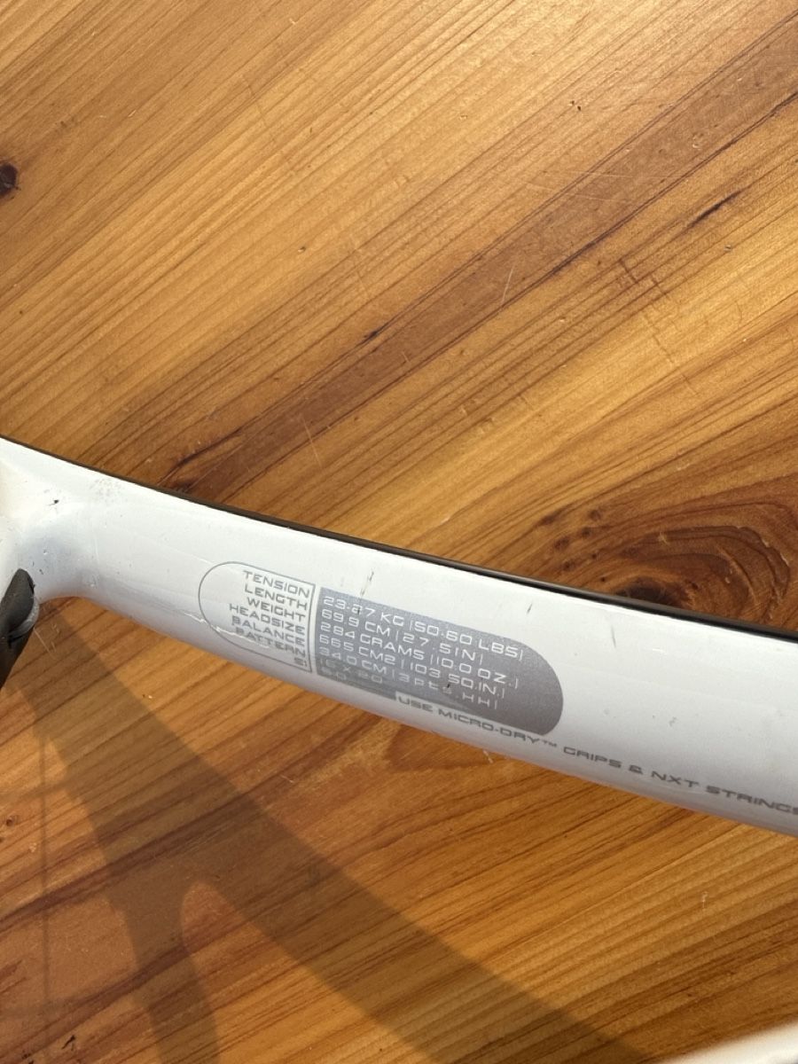 Wilson Schläger: Wilson - tennis raquette  – Gebraucht aus Belmont-Lausanne von Michelle_Srdr_ 2