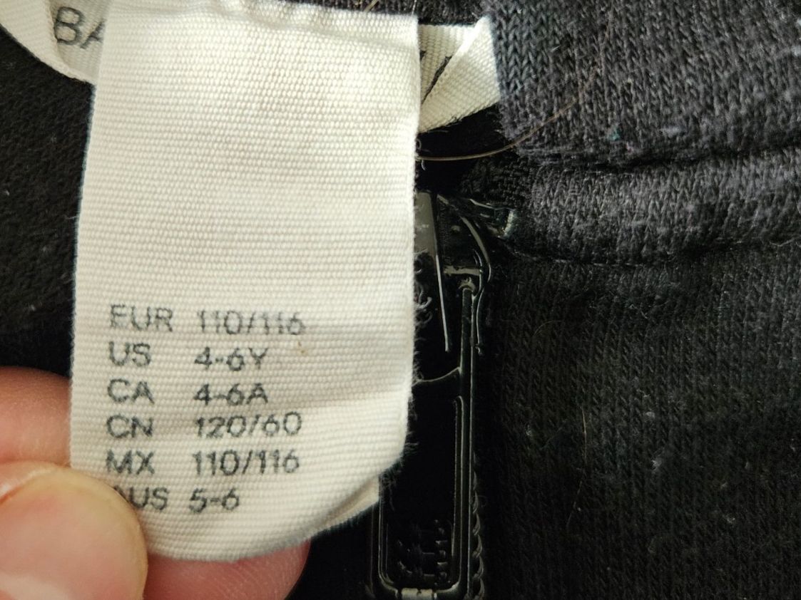 H&M Giacche & Cappotti: Kapuzen Jäckli / Pullover H&M ca. Gr. 104 – Usato da Unterengstringen venduto da saraman 1