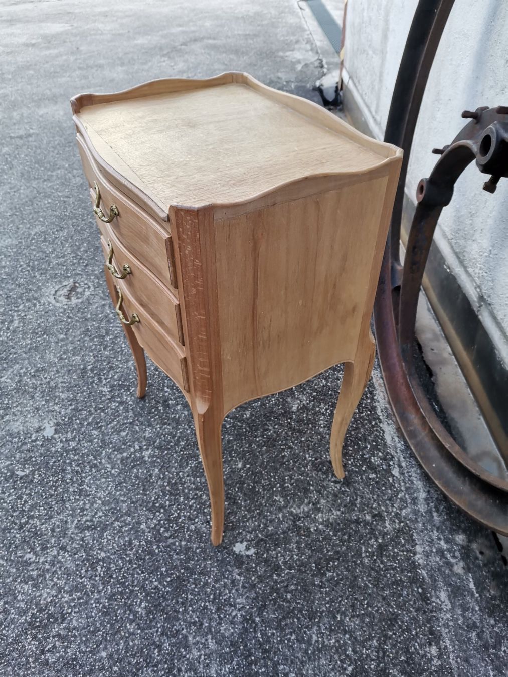 Cassettiere: kleines Möbel, Schubladenmöbel, Vintage Möbel, Kommode, Tisc – Usato da Wiedlisbach venduto da materialkreislauf 7