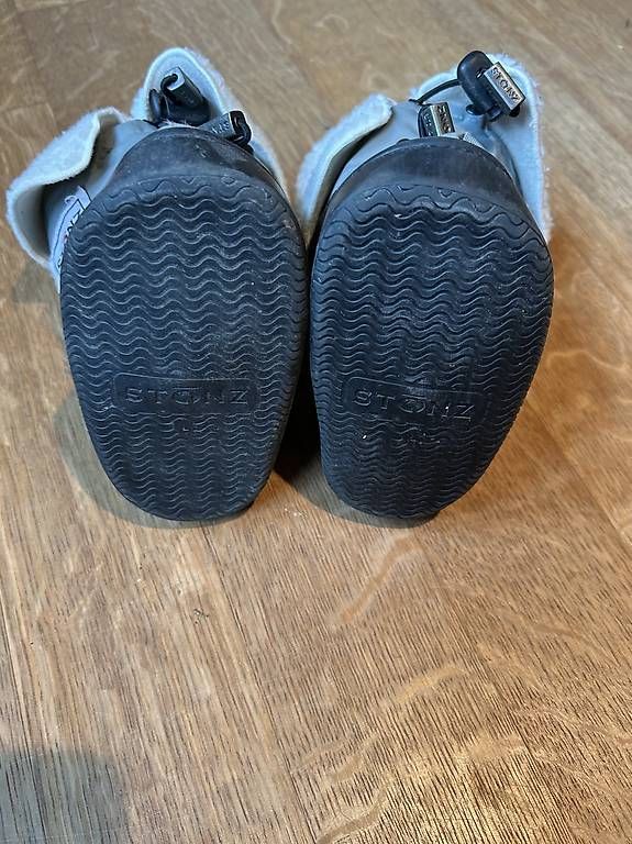 Schuhe für Jungen: Stonz Booties Gr L – Gebraucht aus Gsteigwiler von mischu20 1