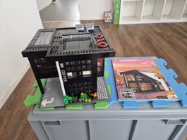 Klemmbausteine Modell MK Coffee Novatown aufgebaut