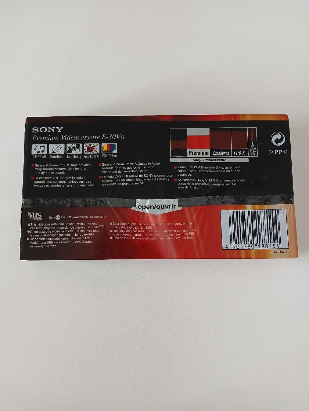 Cassette vuote: Sony VHS-C Kassette Premium 30 min – Nuovo e nell'imballaggio originale da Berikon venduto da pil_thm8 1