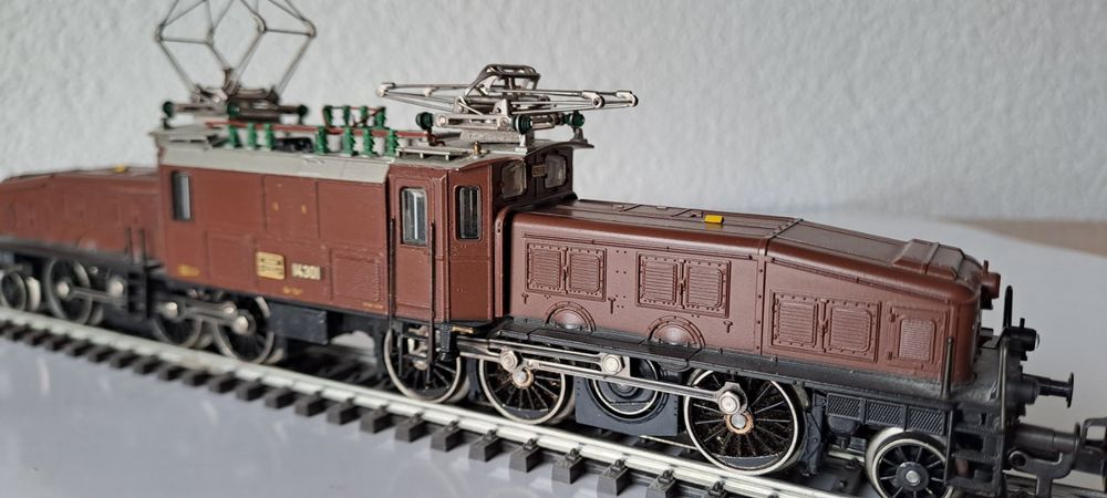 Märklin 3352 Krokodil 14301 ESU MFX V5, Metallgehäuse braun | Kaufen ...