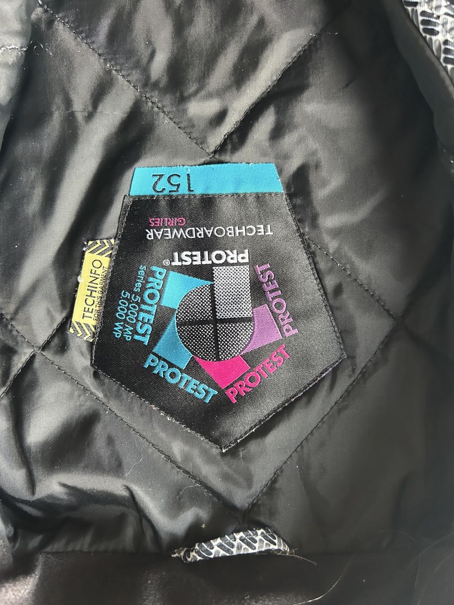 Lotti & Set di vestiti: Kleiderpaket Jungen 152-164 – Usato da Winterberg ZH venduto da Amina023 4