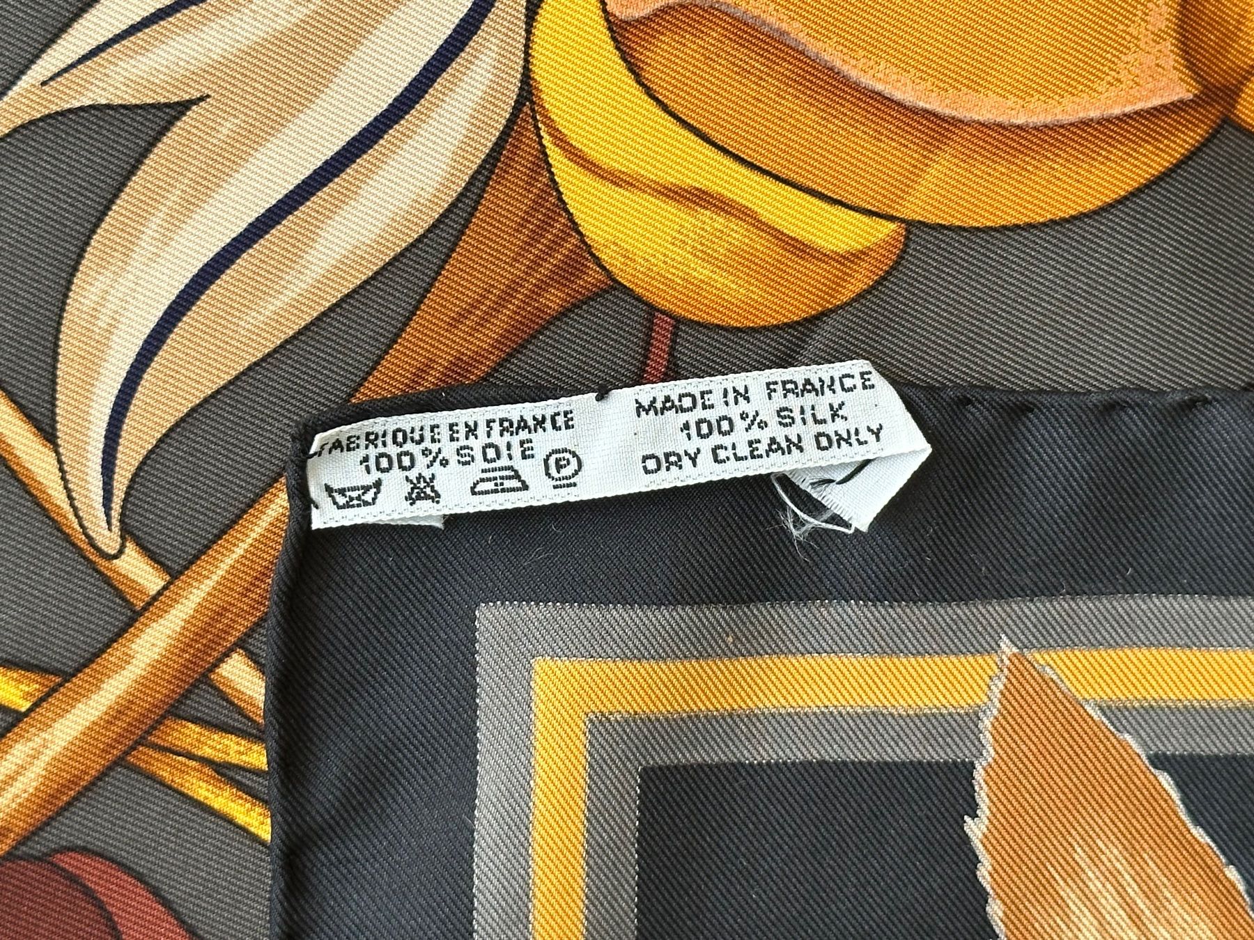 Hermès Foulards, Tücher & Schals: Carré Hermès Fleurs d'Hellade Original Orange Box – Neu (gemäss Beschreibung) aus Bern von der_karl 6