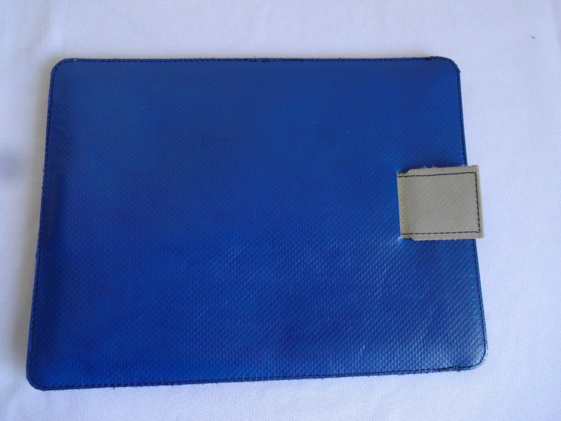 Tablet PC: FREITAG iPad Hülle / Tablet Tasche – Usato da Frauenfeld venduto da Riaa 2