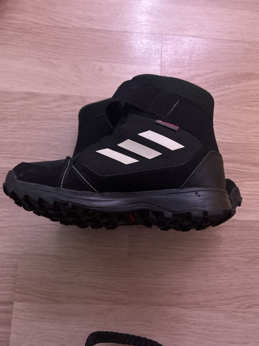 Adidas Scarpe per ragazzi: Bottes comme neuve! – Usato da La Chaux-de-Fonds venduto da tuoro25 1