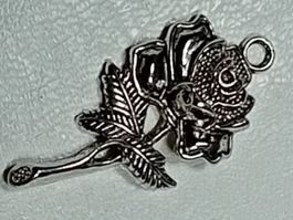 eine blume,,,anhänger,,,zinklegierung