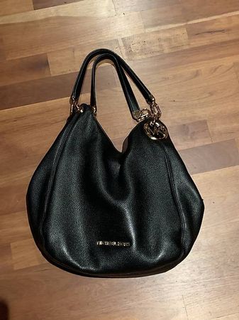 Michael Kors Leder Handtasche, schwarz, neuwertig