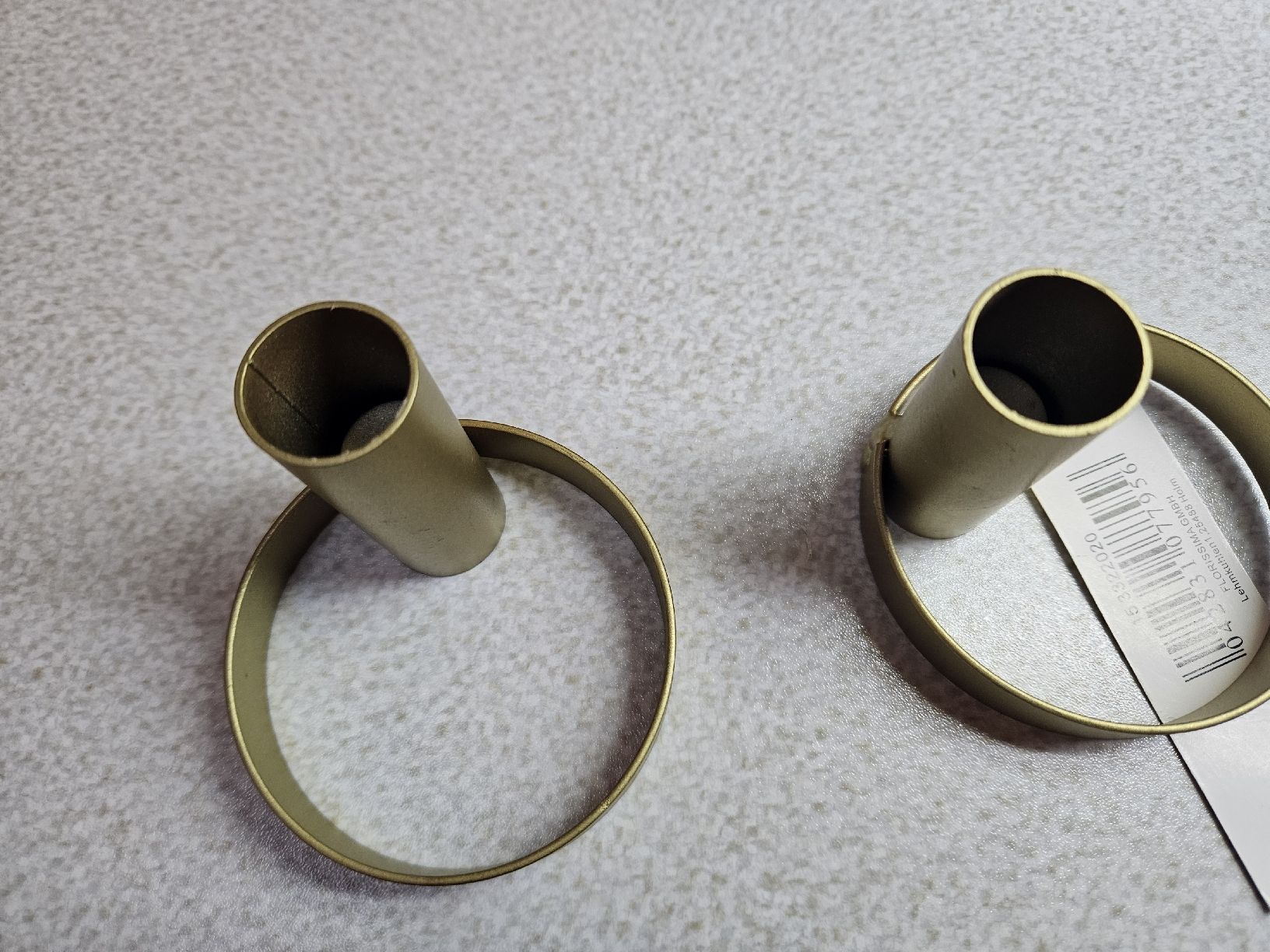 Portacandele: 2 Moderne Kerzenständer, Kerzenhalter, Goldfarben – Nuovo (secondo la descrizione) da Wohlen AG venduto da Colina 6