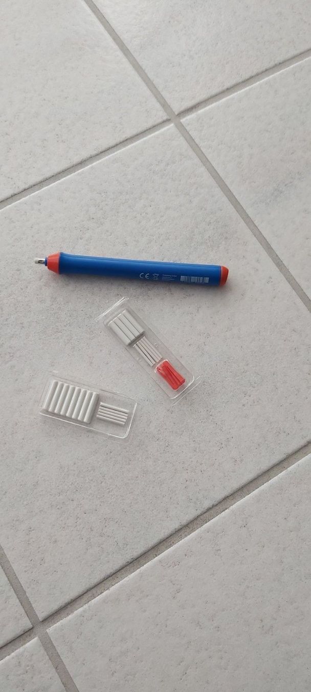 Altro in Scrittura & Disegno: Neuer Elektrischer Radiergummi – Nuovo (secondo la descrizione) da Schwarzenbach SG venduto da mel_s6jj