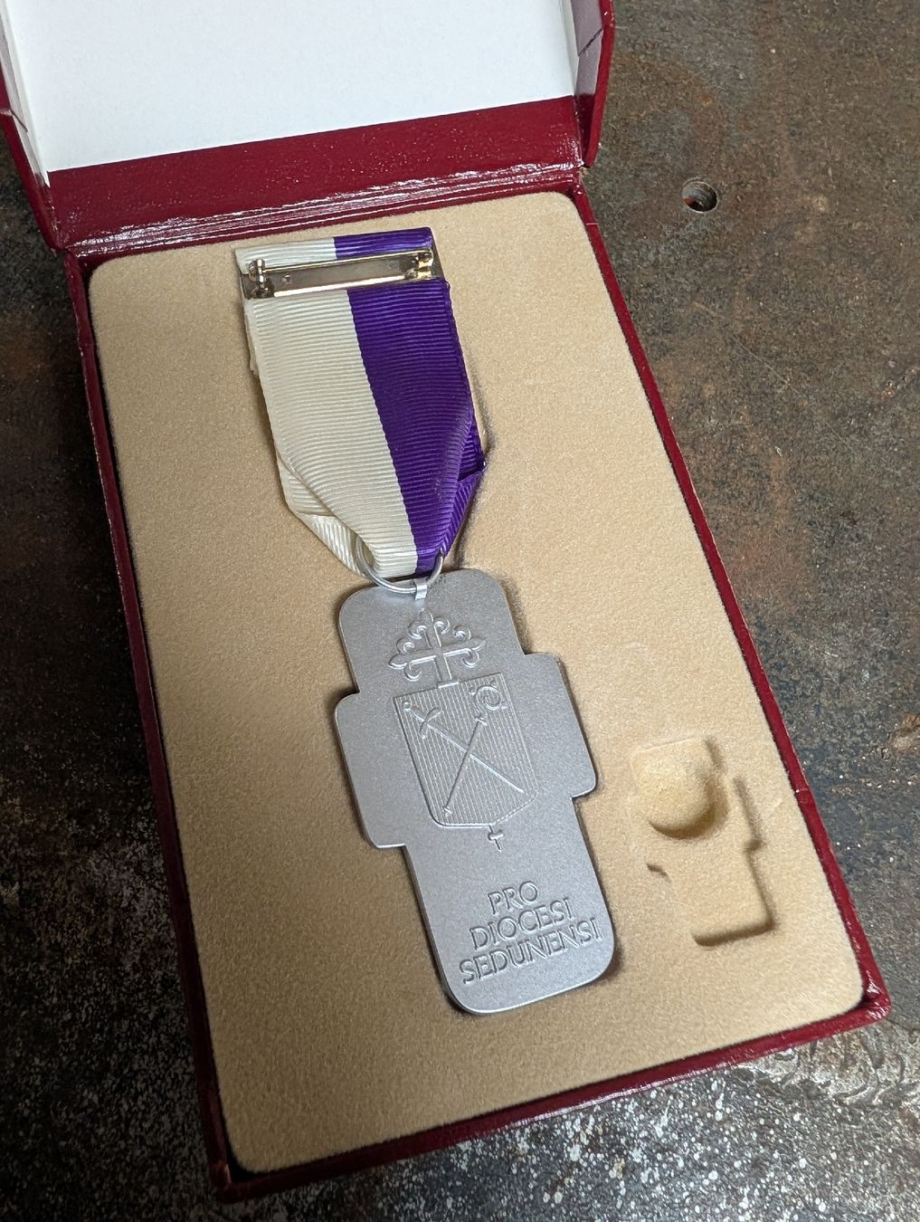 Medaglie: Médaille ecclésiastique Pro Diocesi Sedunensi – Usato da La Place (Ayent) venduto da s4c4 1