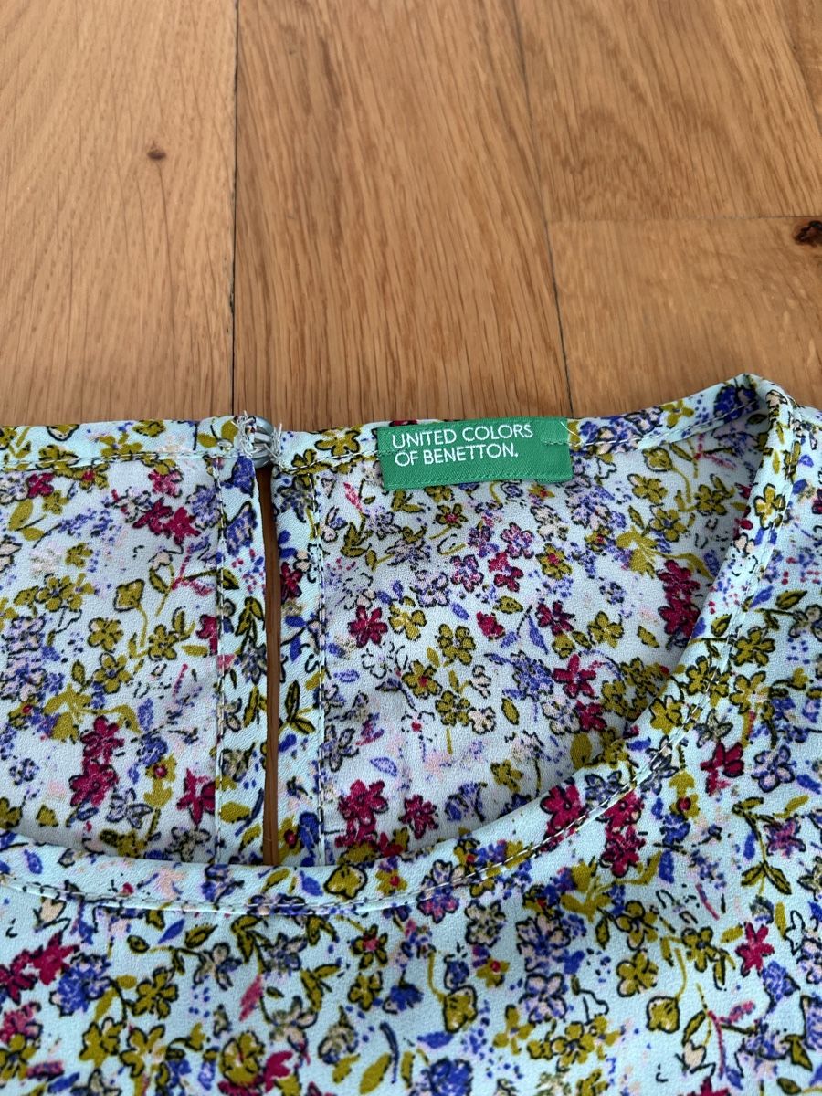 Chemisiers: Kurzarm Bluse von Benetton Gr M – D'occasion à Dübendorf par Ecacace 1