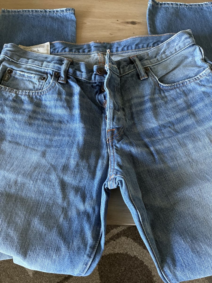 Abercrombie Jeans: Abercrombie&Fitch New York – Usato da Unterengstringen venduto da Cipsi 1