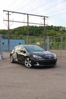Opel Astra GTC Black Edition OPC