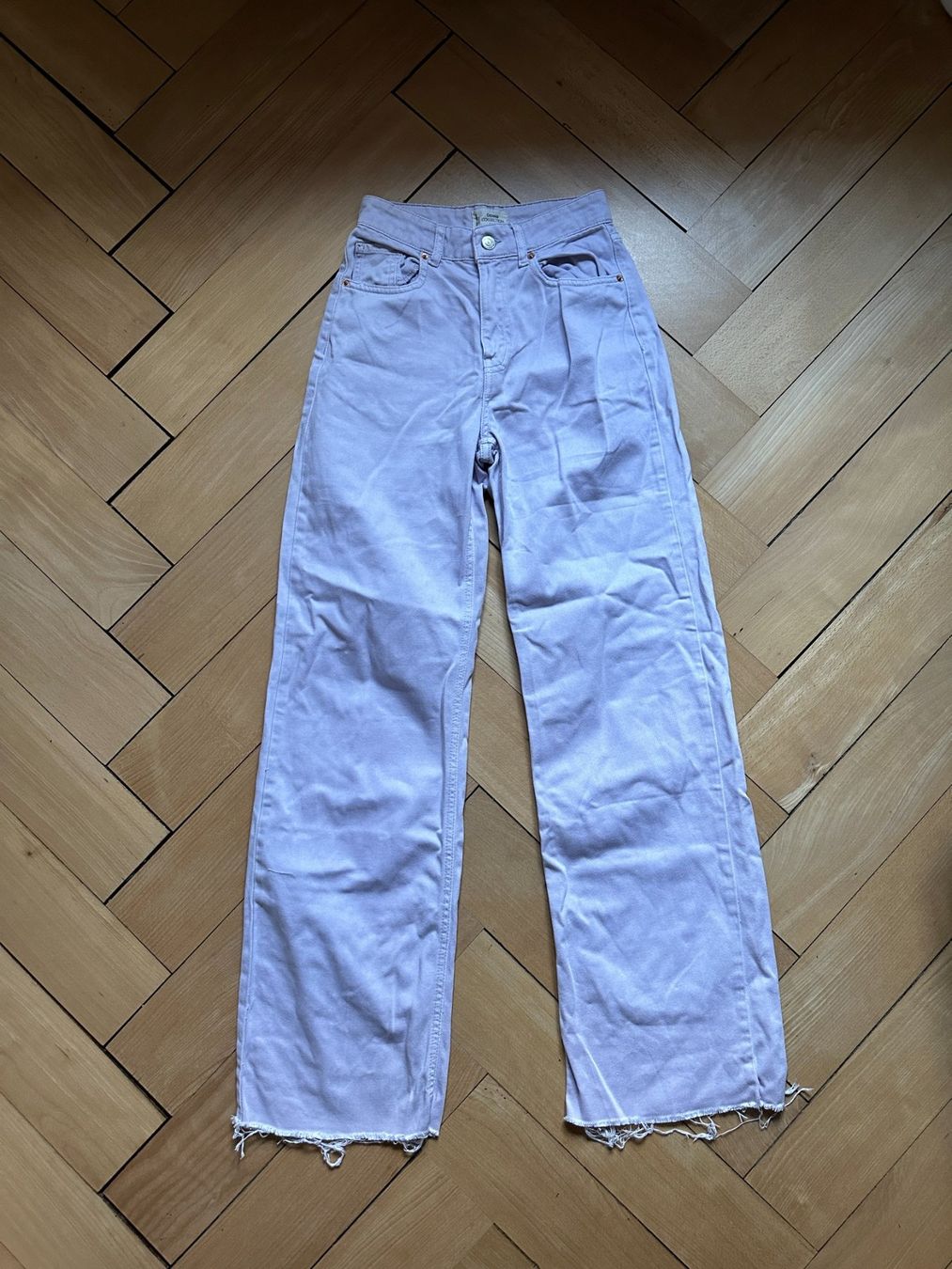 Tally Weijl Jeans: Straight Cut Jeans lila 34 – Usato da Zürich venduto da Diazaio