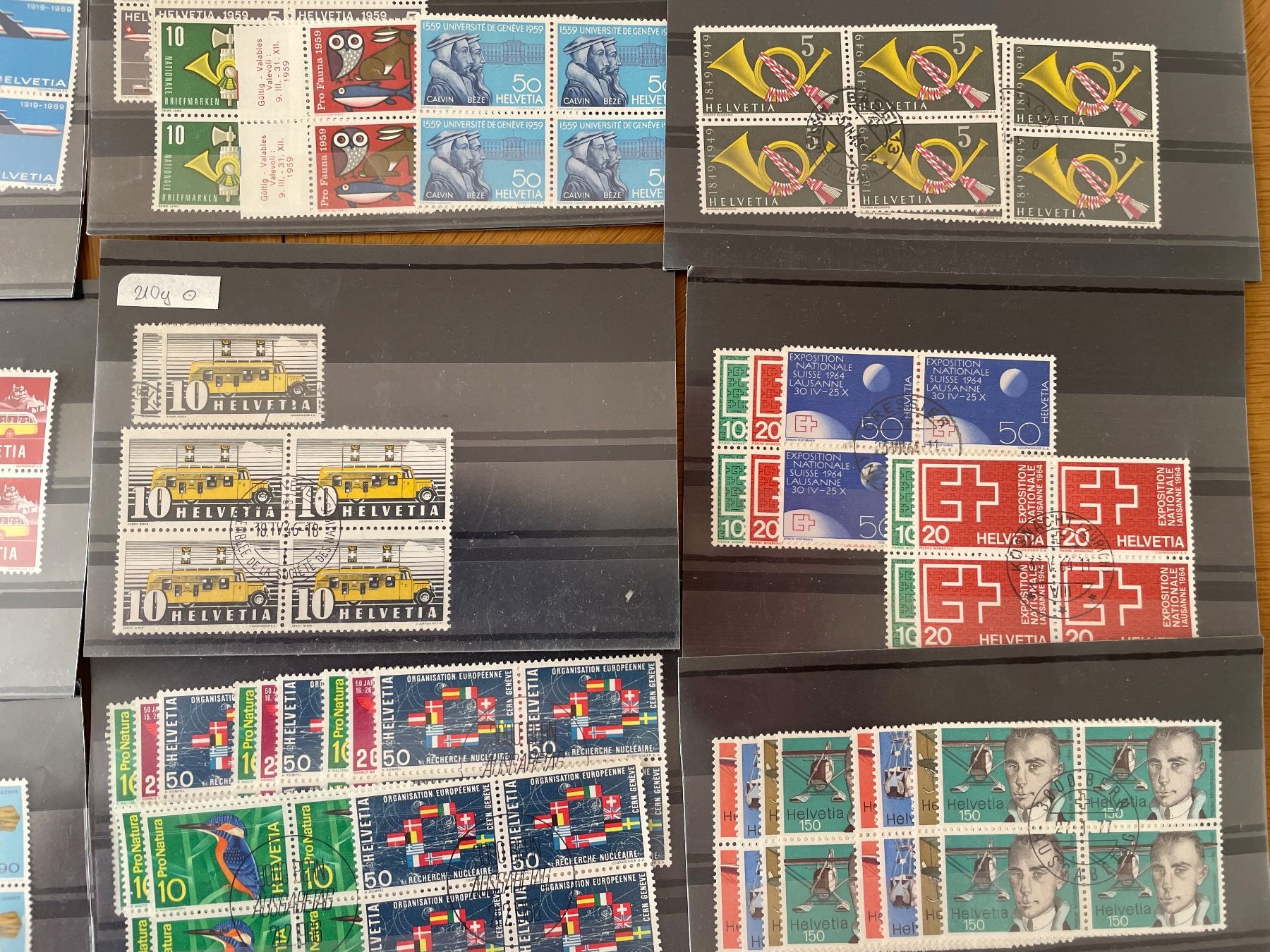 Tutti i francobolli: Des centaines de blocs pour vous et à revendre... – Usato da Sonceboz-Sombeval venduto da Comment2 1