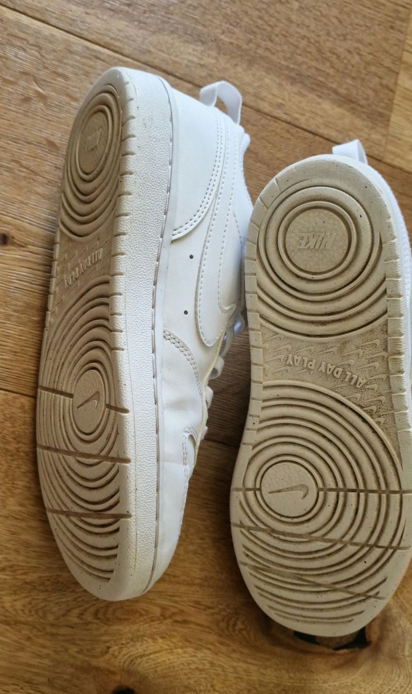 Tommy Hilfiger Lotti & Set di vestiti: Tolle Junge set 140  Nike 34 – Usato da Emmenbrücke venduto da Nadmorebiti 8