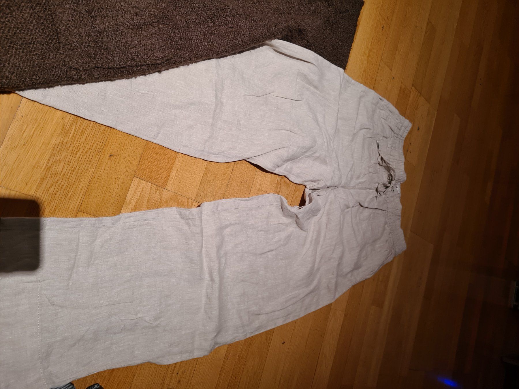 Lotti di vestiti: Superlange warme Jacke und Leinenhose – Usato da Ferden venduto da jemyce 2