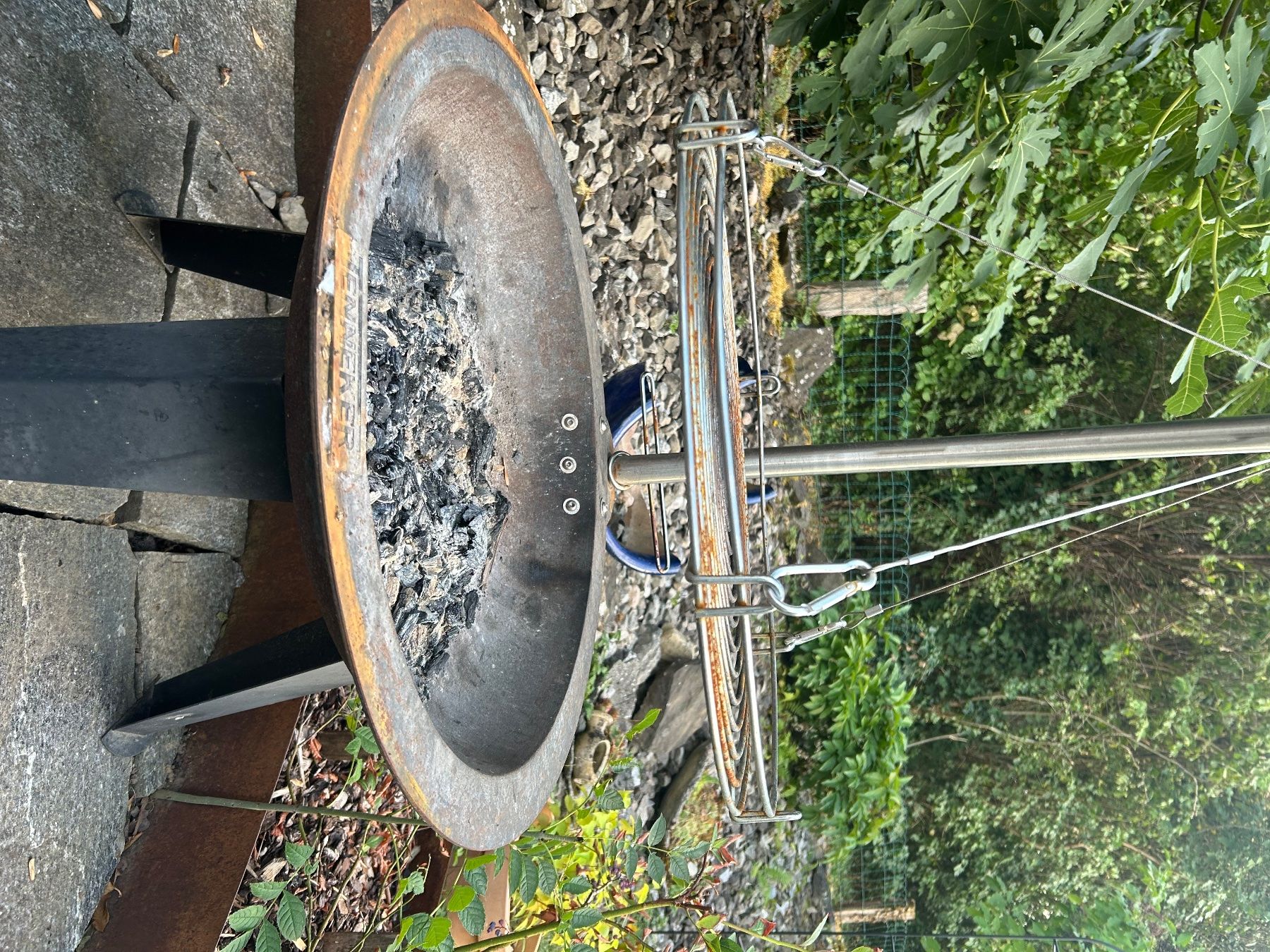 Cheminée d'extérieur: Feuerstelle mit Grill – D'occasion à Brügg BE par inf_ks78 4