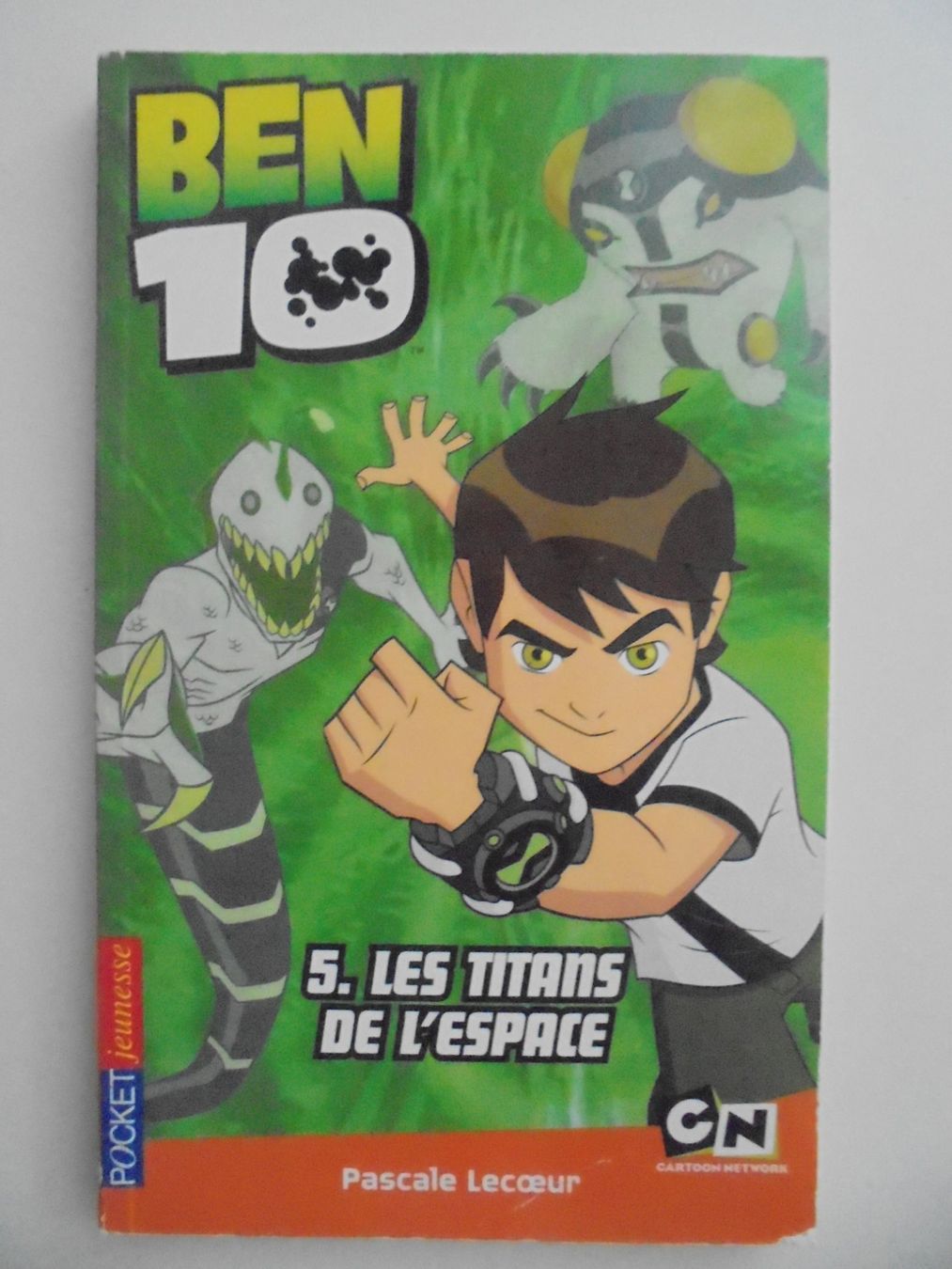 Libri: Ben 10 " 5) les titans de l' espace " – Usato da Crissier venduto da Promopost