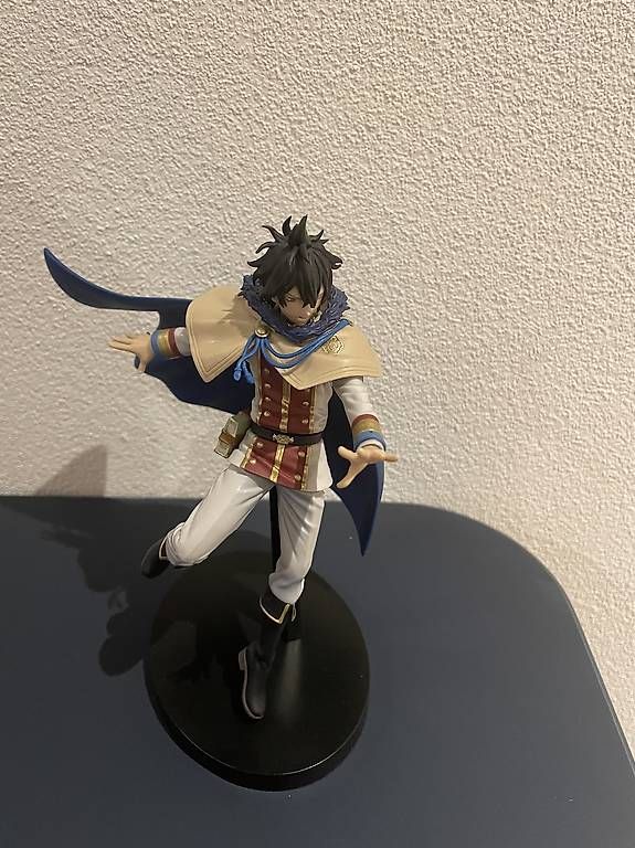 Statuette: Black Clover Figure – Usato da Breitenbach venduto da kus_fq9h