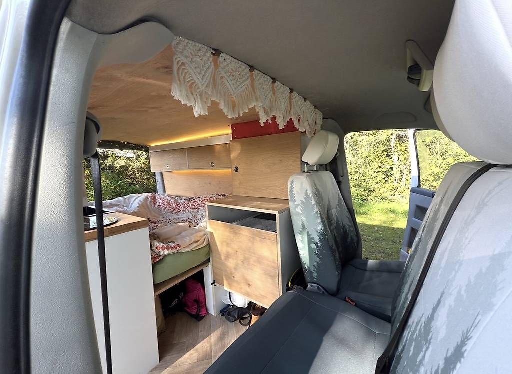 Veicoli da campeggio: Camper Autark auf vw t5 basis – Usato da Seon venduto da Ironman22 1