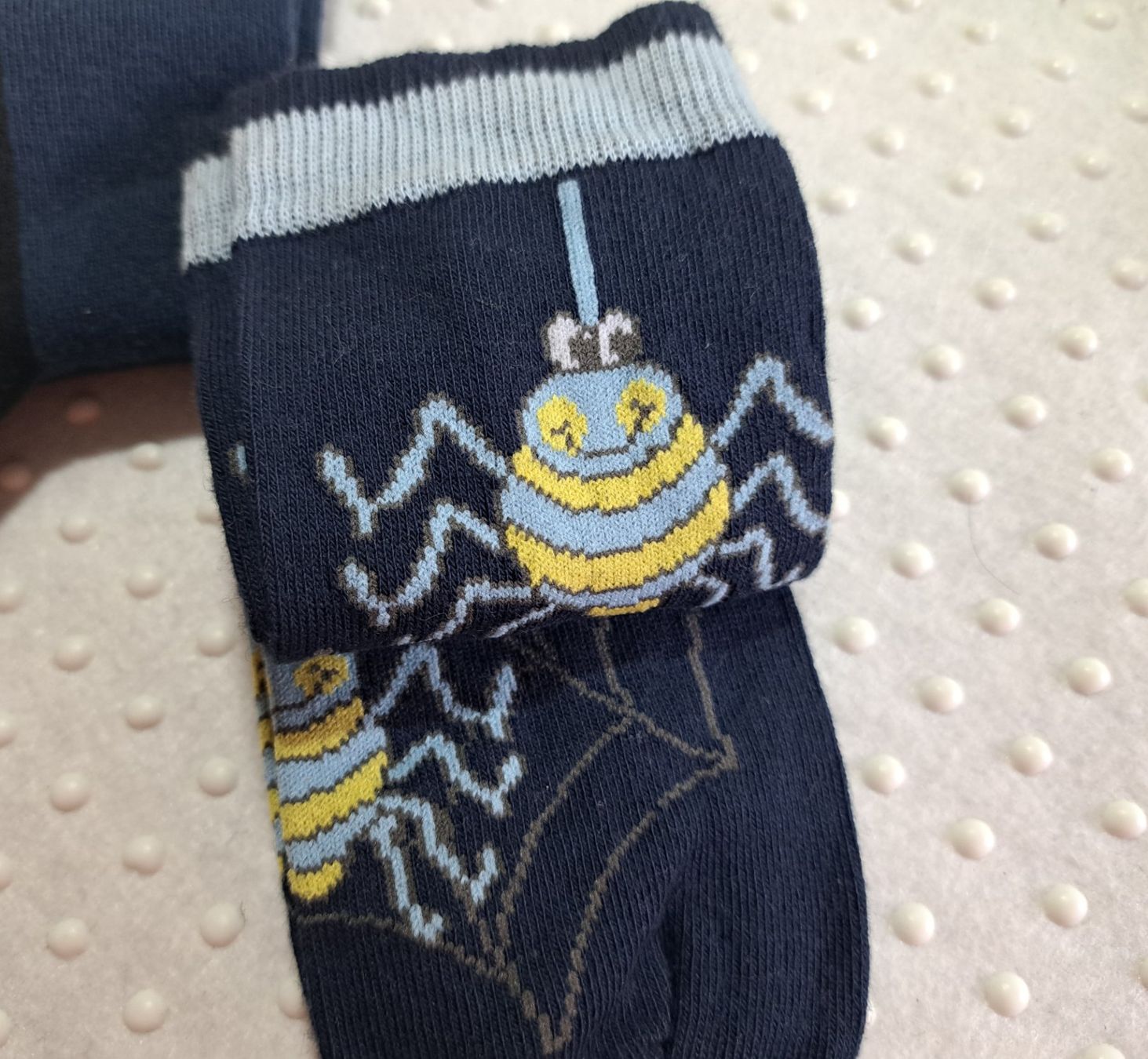 Chaussettes enfants: NEU! Tolles Socken Paket Junior Bundle Gr. 35-38 – Neuf avec emballage d'origine à Gysenstein par joshuas81 2
