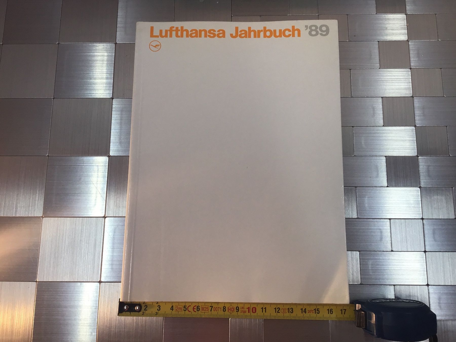 Livres: LUFTHANSA JAHRBUCH 89 – D'occasion à Männedorf par Spezial-Modelle