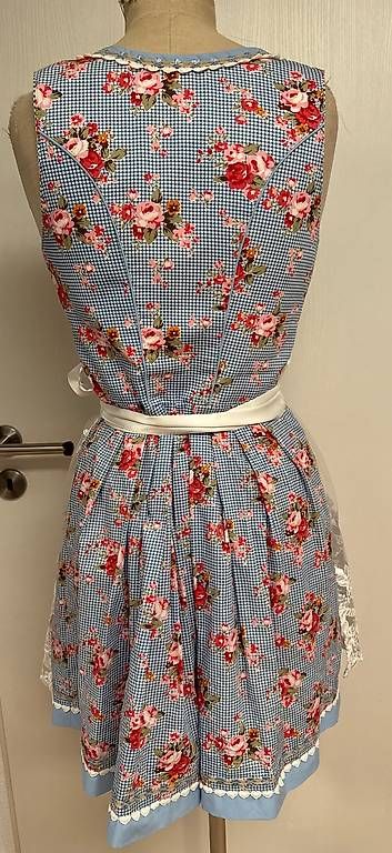 Krüger Vestiti: Krüger Dirndl Gr 34 – Usato da Oberweningen venduto da Ardnas89 2